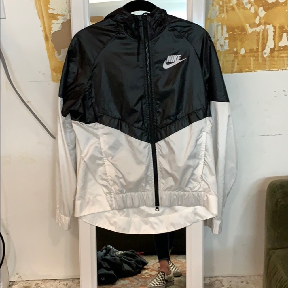 nike windbreaker